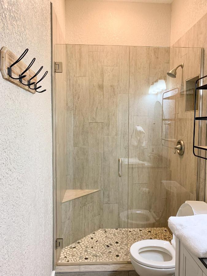 Budget Friendly Condo Within Walking Distance To The Beach! 굴프 쇼어스 외부 사진